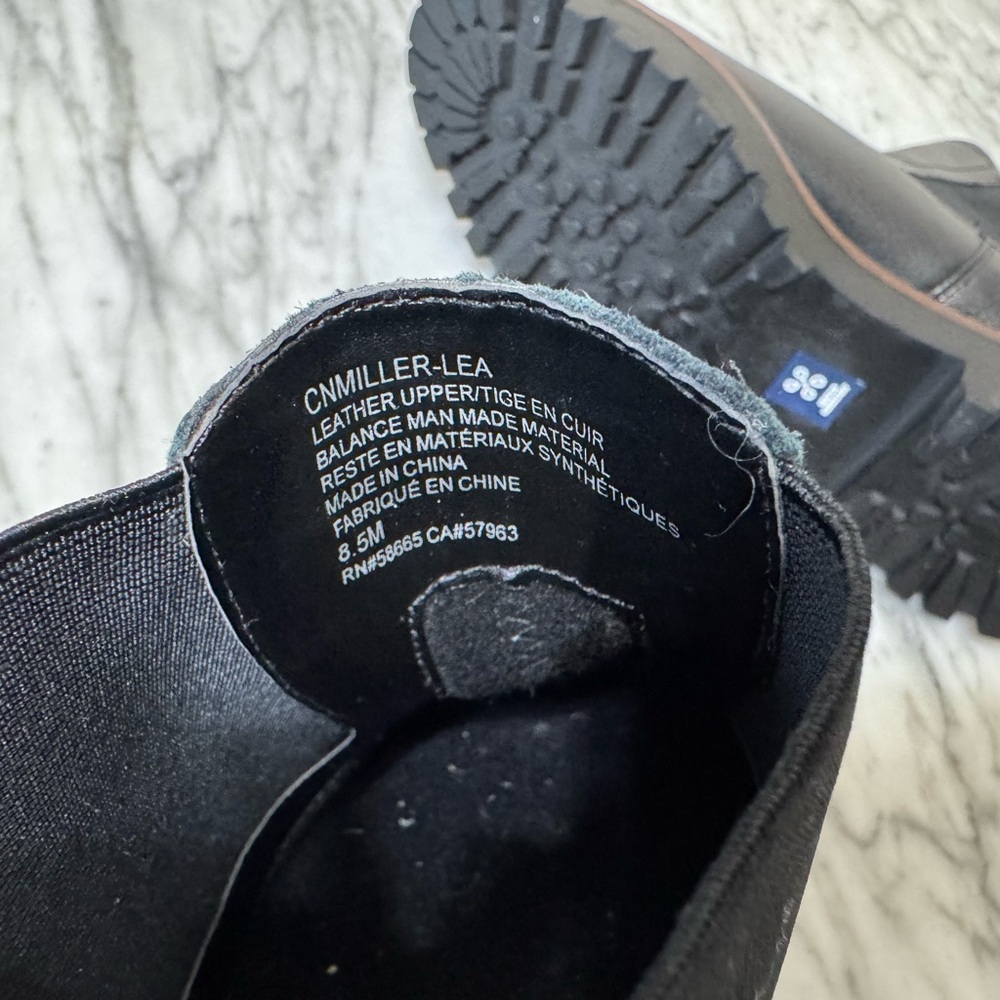 Caslon, Miller Water Resistant Lug Chelsea Boot, Black Leather Ankle Boots - Picture 8 of 9